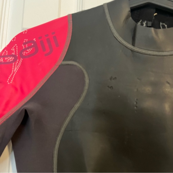 Nabaiji 1mm Long Sleeve Triathlon Wetsuit (EUC) - Picture 3 of 5